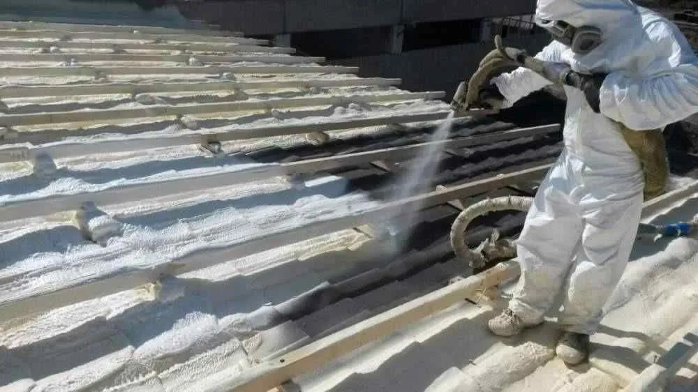 Roofing_Insulation-Springfield_Excel_Spray_foam